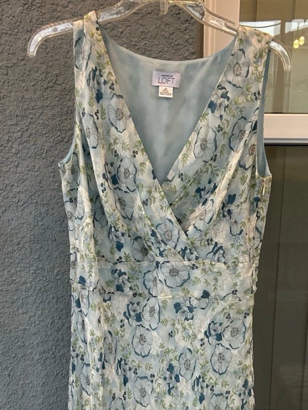 Ann Taylor "LOFT" Collection 100% floral-patterned silk dress